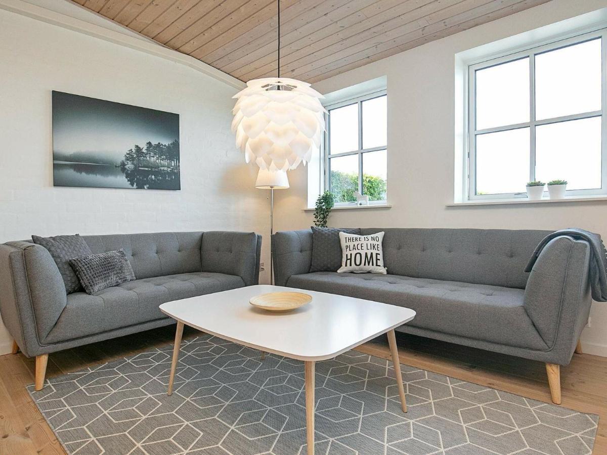 6 Person Holiday Home In Fåborg Kamer foto